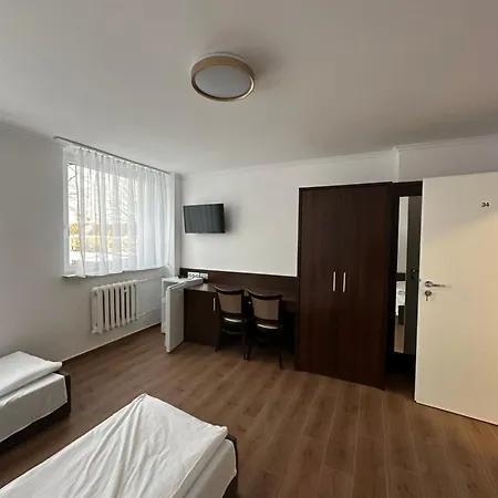 Zajazd Polonia Kedzierzyn-Kozle Exterior photo