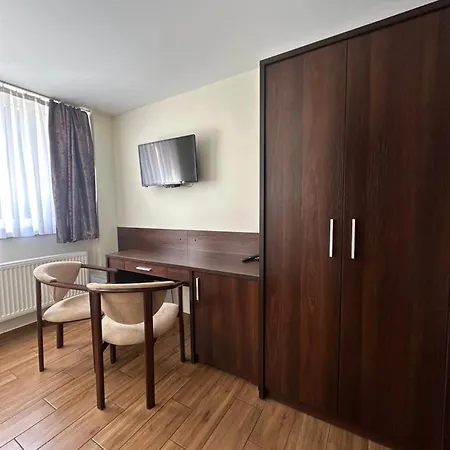 Zajazd Polonia Kedzierzyn-Kozle Exterior photo
